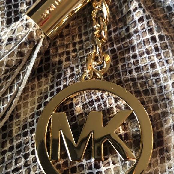 New Michael Kors handbag - Picture 4 of 16